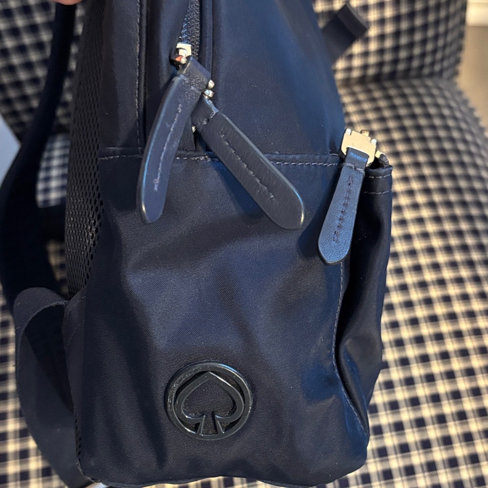 Kate Spade New York City Pack Medium - Picture 3 of 10